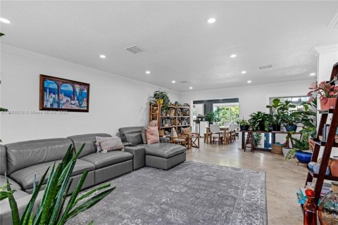 Casa en venta en Miami, Florida, 4 dormitorios, 195.47 m2 № 1981871 - foto 21