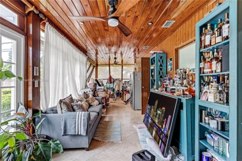 Casa en venta en Miami, Florida, 4 dormitorios, 195.47 m2 № 1981871 - foto 30