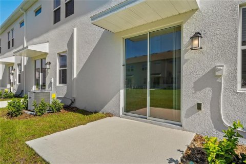 Townhouse in Davenport, Florida 3 bedrooms, 170.94 sq.m. № 2143743 - photo 11