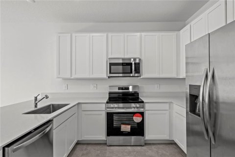 Townhouse in Davenport, Florida 3 bedrooms, 170.94 sq.m. № 2143743 - photo 7