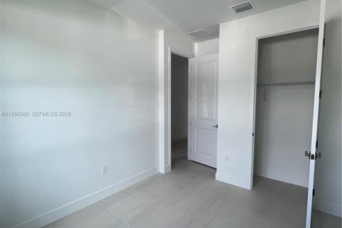 Casa en alquiler en Davie, Florida, 4 dormitorios, 161.56 m2 № 2057940 - foto 4