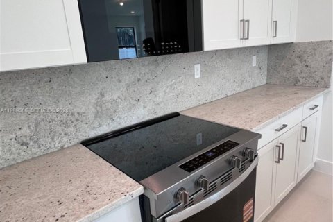 Casa en alquiler en Davie, Florida, 4 dormitorios, 161.56 m2 № 2057940 - foto 19