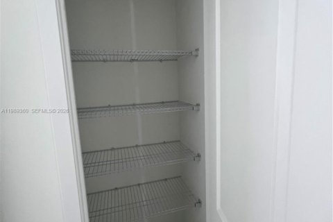 Casa en alquiler en Davie, Florida, 4 dormitorios, 161.56 m2 № 2057940 - foto 11