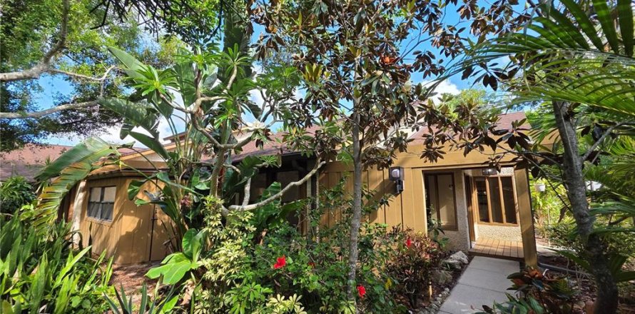 House in Bradenton, Florida 3 bedrooms, 153.29 sq.m. № 2112190
