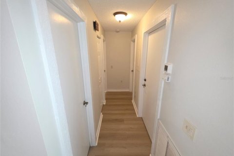 House in Bradenton, Florida 3 bedrooms, 153.29 sq.m. № 2112190 - photo 21