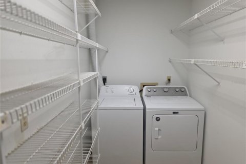 House in Bradenton, Florida 3 bedrooms, 153.29 sq.m. № 2112190 - photo 19
