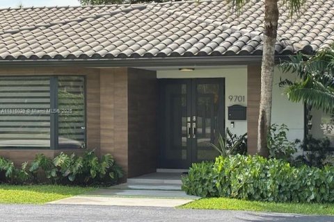 Купить виллу или дом в Майами, Флорида 4 спальни, 371.05м2, № 1766938 - фото 2