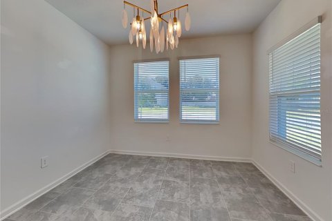 Casa en alquiler en Apopka, Florida, 5 dormitorios, 248.14 m2 № 2107353 - foto 2