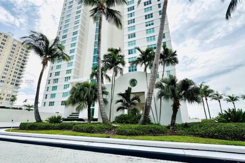Copropriété à louer à Miami, Floride: 2 chambres, 89.19 m2 № 1996586 - photo 14