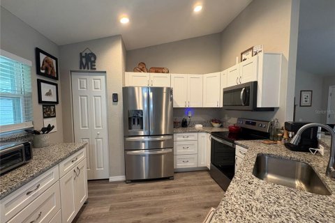 House in Ocala, Florida 3 bedrooms, 134.89 sq.m. № 1880910 - photo 9
