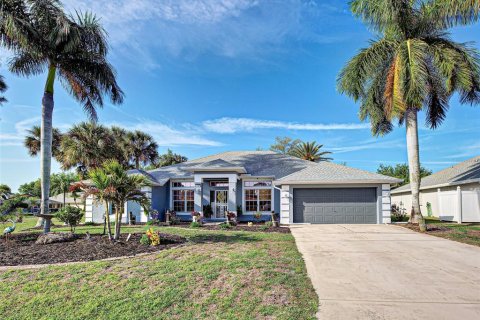 Casa en venta en Punta Gorda, Florida, 4 dormitorios, 199.28 m2 № 2212759 - foto 2