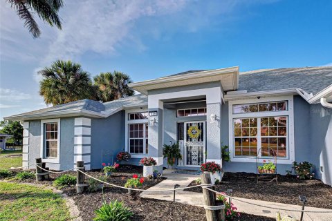 Casa en venta en Punta Gorda, Florida, 4 dormitorios, 199.28 m2 № 2212759 - foto 3