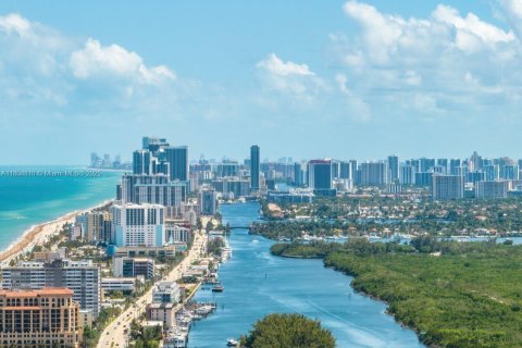 Propiedad comercial en venta en Hollywood, Florida № 2037932 - foto 16