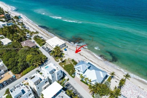 Propiedad comercial en venta en Hollywood, Florida № 2037932 - foto 8