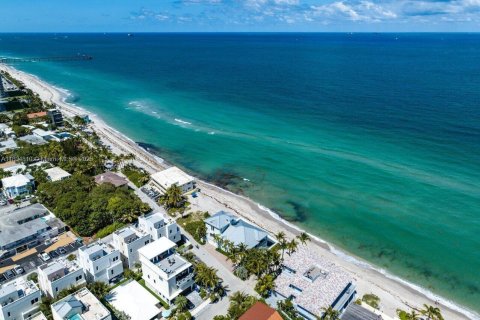 Propiedad comercial en venta en Hollywood, Florida № 2037932 - foto 13