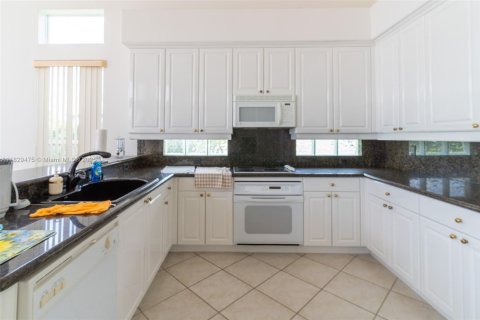 Villa ou maison à louer à Miramar, Floride: 4 chambres, 240.52 m2 № 1939786 - photo 6