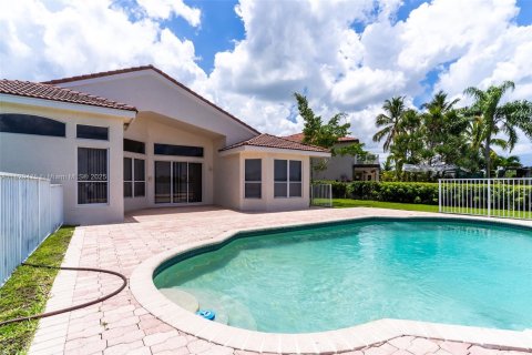 Villa ou maison à louer à Miramar, Floride: 4 chambres, 240.52 m2 № 1939786 - photo 9