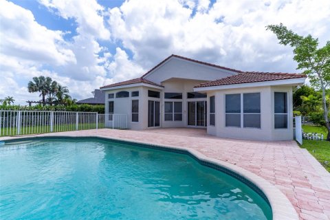 Villa ou maison à louer à Miramar, Floride: 4 chambres, 240.52 m2 № 1939786 - photo 3