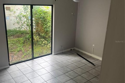 Townhouse in Tampa, Florida 2 bedrooms, 94.02 sq.m. № 1907370 - photo 6