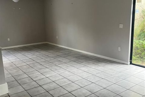 Townhouse in Tampa, Florida 2 bedrooms, 94.02 sq.m. № 1907370 - photo 7