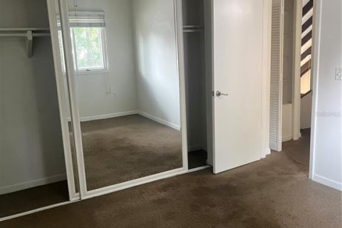Townhouse in Tampa, Florida 2 bedrooms, 94.02 sq.m. № 1907370 - photo 12
