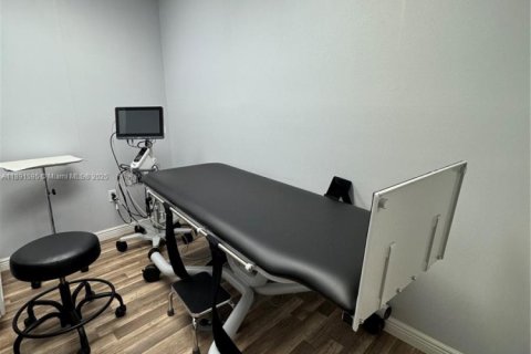 Купить коммерческую недвижимость в Пальметто-Бей, Флорида № 2054538 - фото 30