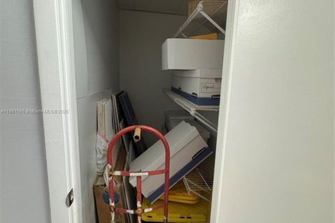 Купить коммерческую недвижимость в Пальметто-Бей, Флорида № 2054538 - фото 23