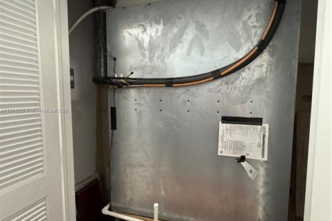 Купить коммерческую недвижимость в Пальметто-Бей, Флорида № 2054538 - фото 24