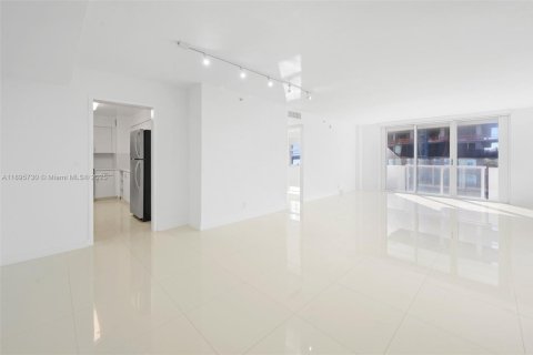 Copropriété à vendre à Surfside, Floride: 1 chambre, 84.08 m2 № 1950358 - photo 19