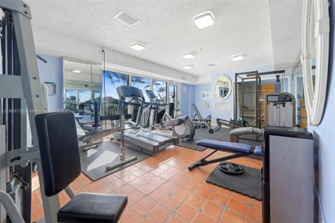 Copropriété à vendre à Surfside, Floride: 1 chambre, 84.08 m2 № 1950358 - photo 6