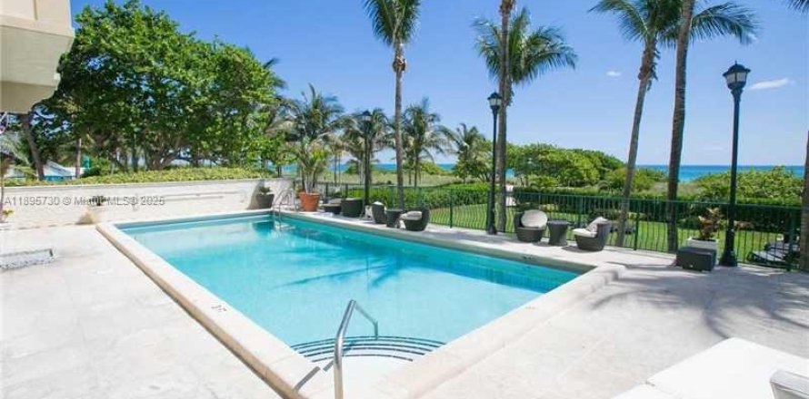Condo à Surfside, Floride, 1 chambre № 1950358