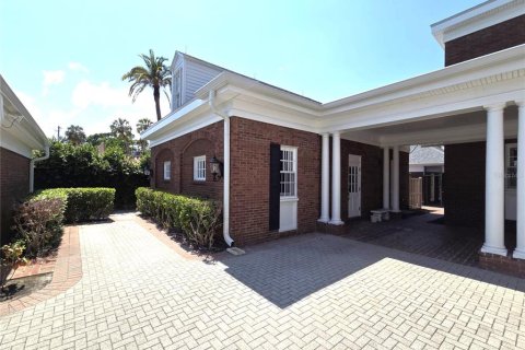 Villa ou maison à vendre à Tampa, Floride: 7 chambres, 941.1 m2 № 1719297 - photo 11