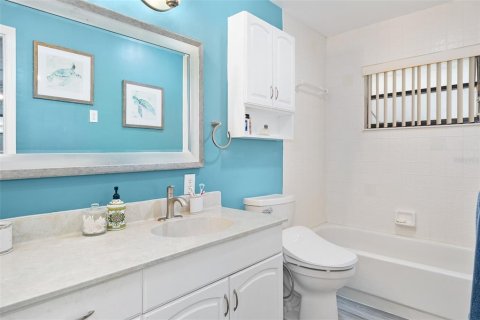 House in Ormond Beach, Florida 4 bedrooms, 206.8 sq.m. № 1824415 - photo 27