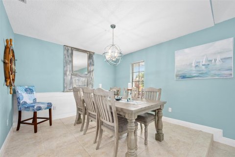 House in Ormond Beach, Florida 4 bedrooms, 206.8 sq.m. № 1824415 - photo 10