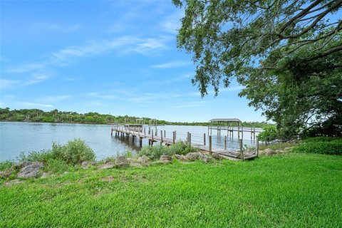 House in Ormond Beach, Florida 4 bedrooms, 206.8 sq.m. № 1824415 - photo 5