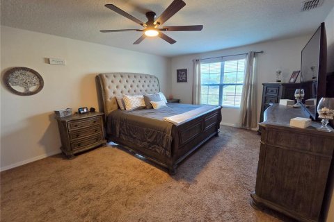 House in Winter Haven, Florida 5 bedrooms, 243.03 sq.m. № 2391016 - photo 19