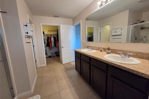 House in Winter Haven, Florida 5 bedrooms, 243.03 sq.m. № 2391016 - photo 29