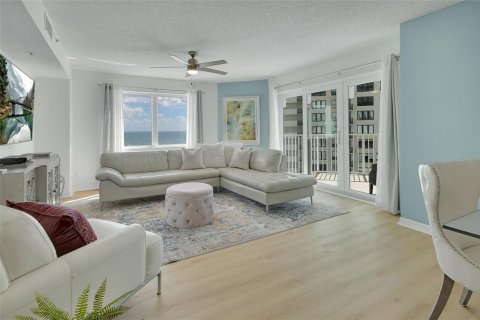 Condominio en venta en Daytona Beach Shores, Florida, 2 dormitorios, 145.02 m2 № 2101360 - foto 21