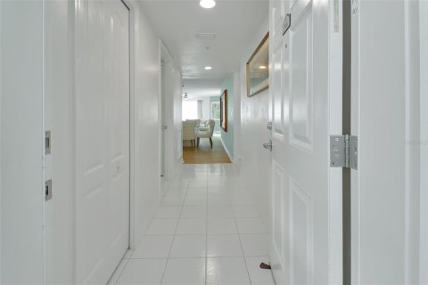 Condominio en venta en Daytona Beach Shores, Florida, 2 dormitorios, 145.02 m2 № 2101360 - foto 7