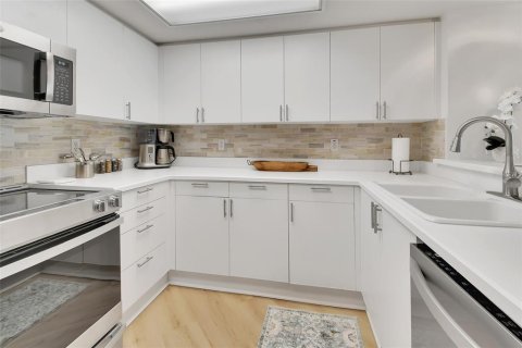 Condominio en venta en Daytona Beach Shores, Florida, 2 dormitorios, 145.02 m2 № 2101360 - foto 15