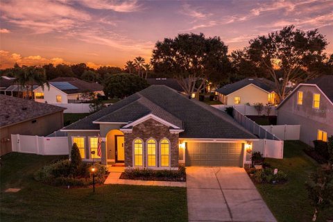 Villa ou maison à Plant City, Floride 3 chambres, 188.59 m2 № 2431115