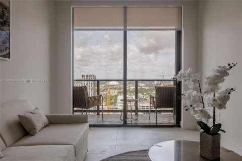Condo in Miami, Florida, 1 bedroom  № 1867886 - photo 3