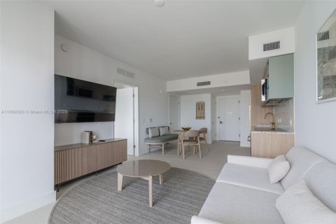 Condo in Miami, Florida, 1 bedroom  № 1867886 - photo 5