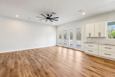 Villa ou maison à vendre à DeLand, Floride: 4 chambres, 301.93 m2 № 2239028 - photo 5