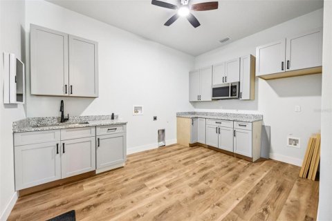 Villa ou maison à vendre à DeLand, Floride: 4 chambres, 301.93 m2 № 2239028 - photo 12