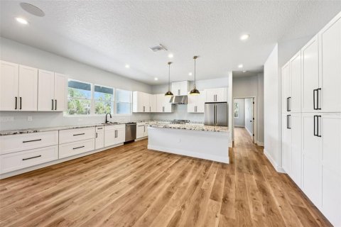 Villa ou maison à vendre à DeLand, Floride: 4 chambres, 301.93 m2 № 2239028 - photo 7