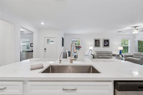 Casa en venta en Land O' Lakes, Florida, 2 dormitorios, 150.04 m2 № 2302673 - foto 6