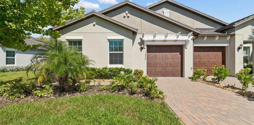 Casa en Land O' Lakes, Florida 2 dormitorios, 150.04 m2 № 2302673