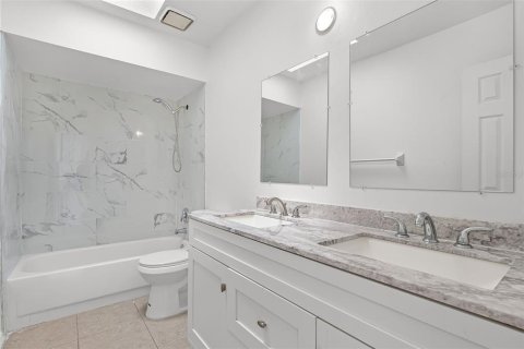 Casa en venta en Orlando, Florida, 3 dormitorios, 161.65 m2 № 1899004 - foto 5
