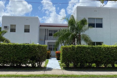 Apartamento en alquiler en West Palm Beach, Florida, 1 dormitorio, 55.74 m2 № 1210419 - foto 1